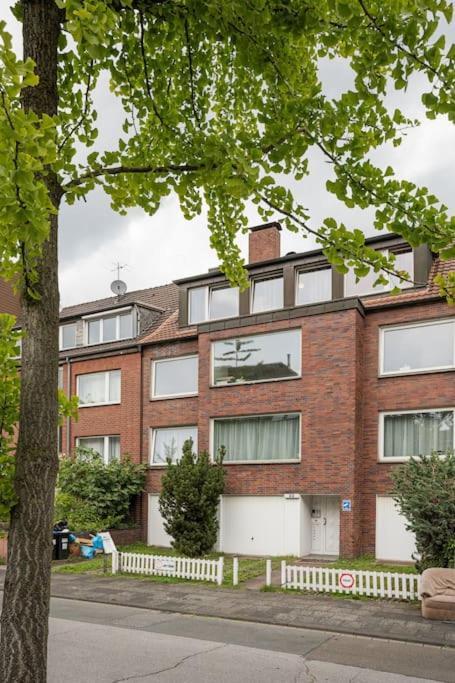- New York In The Heart Of - Betten & Sofa - 5 Mins Station Hbf - Big Tv & Wifi -